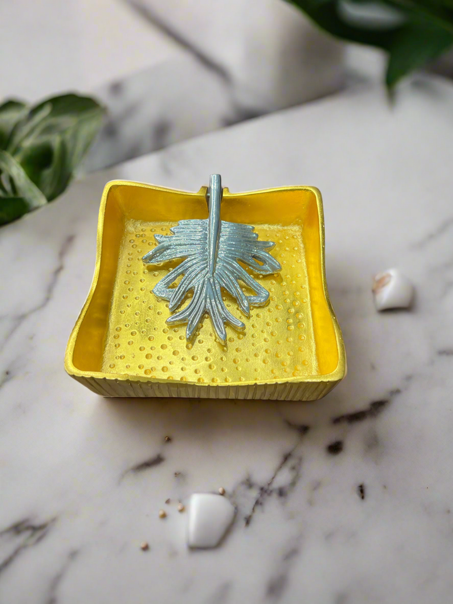 Pinnate Leaf Napkin Holder