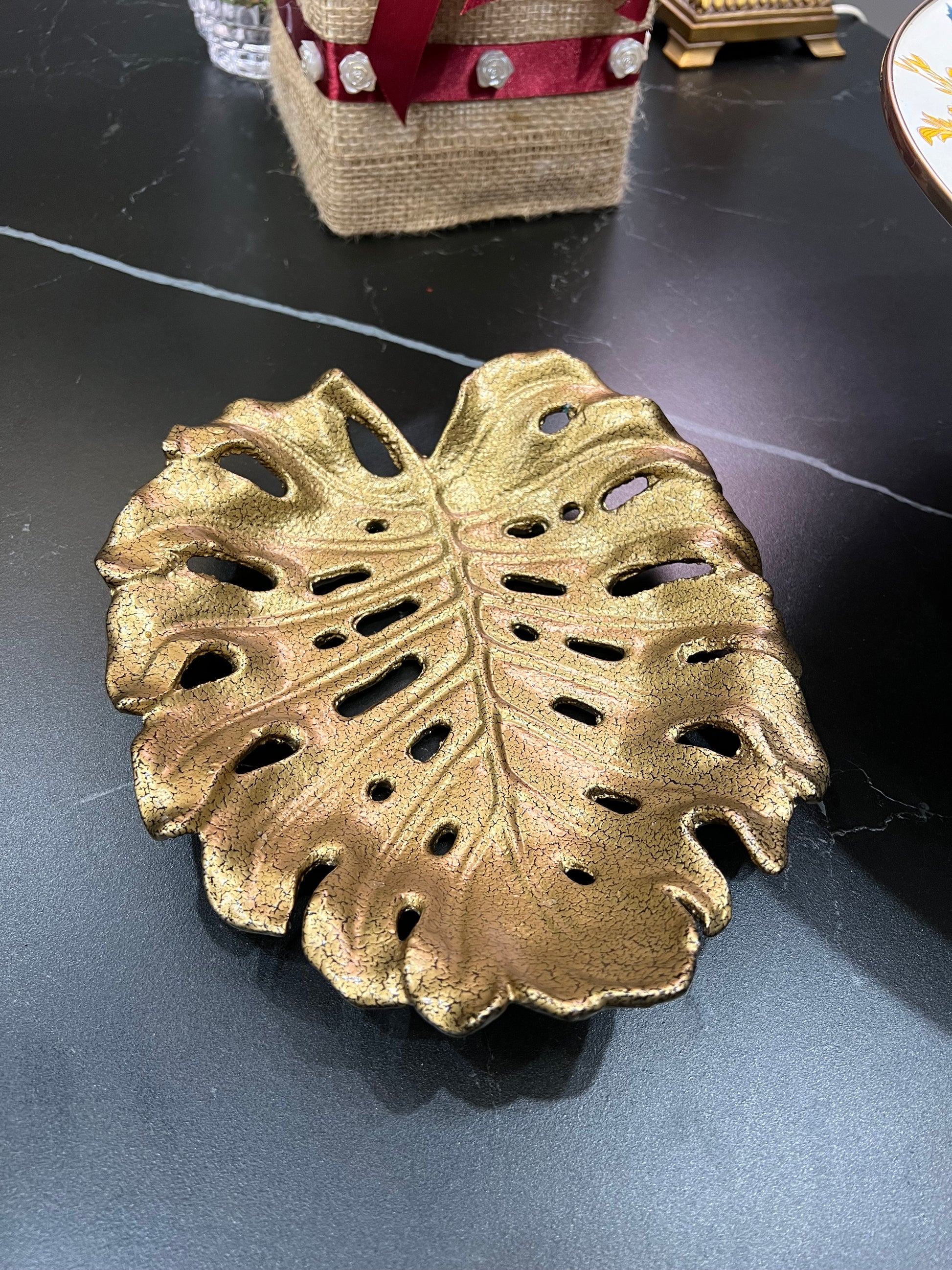 Monstera Leaf Dish - LA Home Store